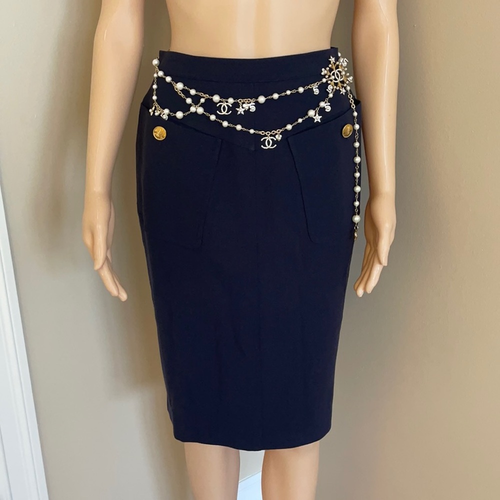 Chanel boutique vintage wool skirt